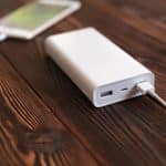 Uniwersalny powerbank – jak wybrać idealne urządzenie do każdej sytuacji?
